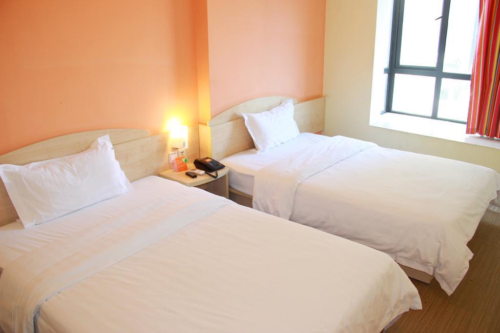 7Days Inn Dali Ancient Town Dali (Yunnan) Rum bild